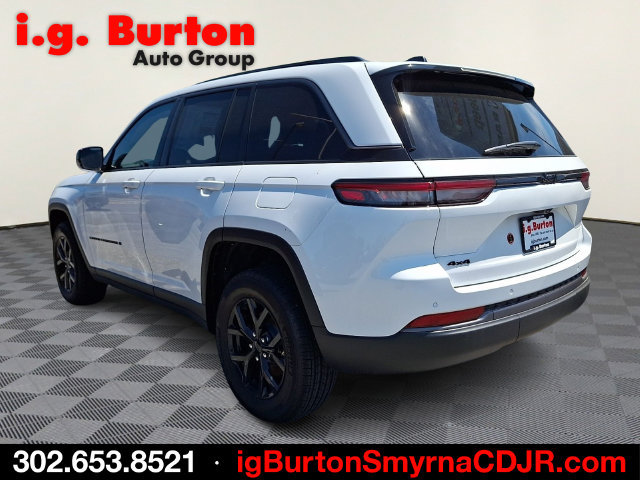 New 2026 Jeep Grand Cherokee Altitude AWD/4WD image 3