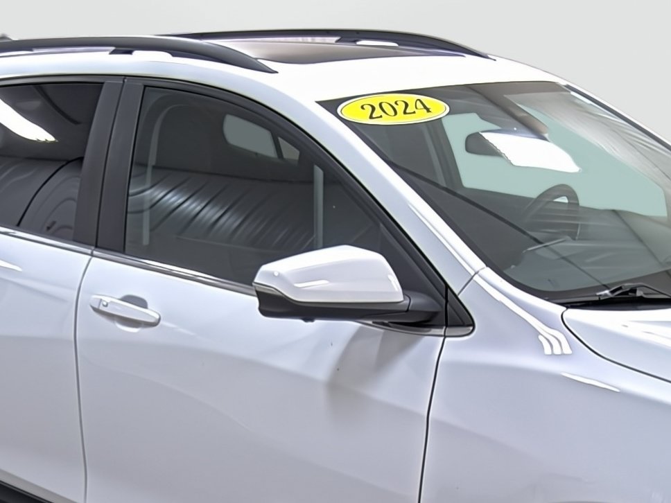 Used 2024 Chevrolet Equinox LT AWD/4WD image 15