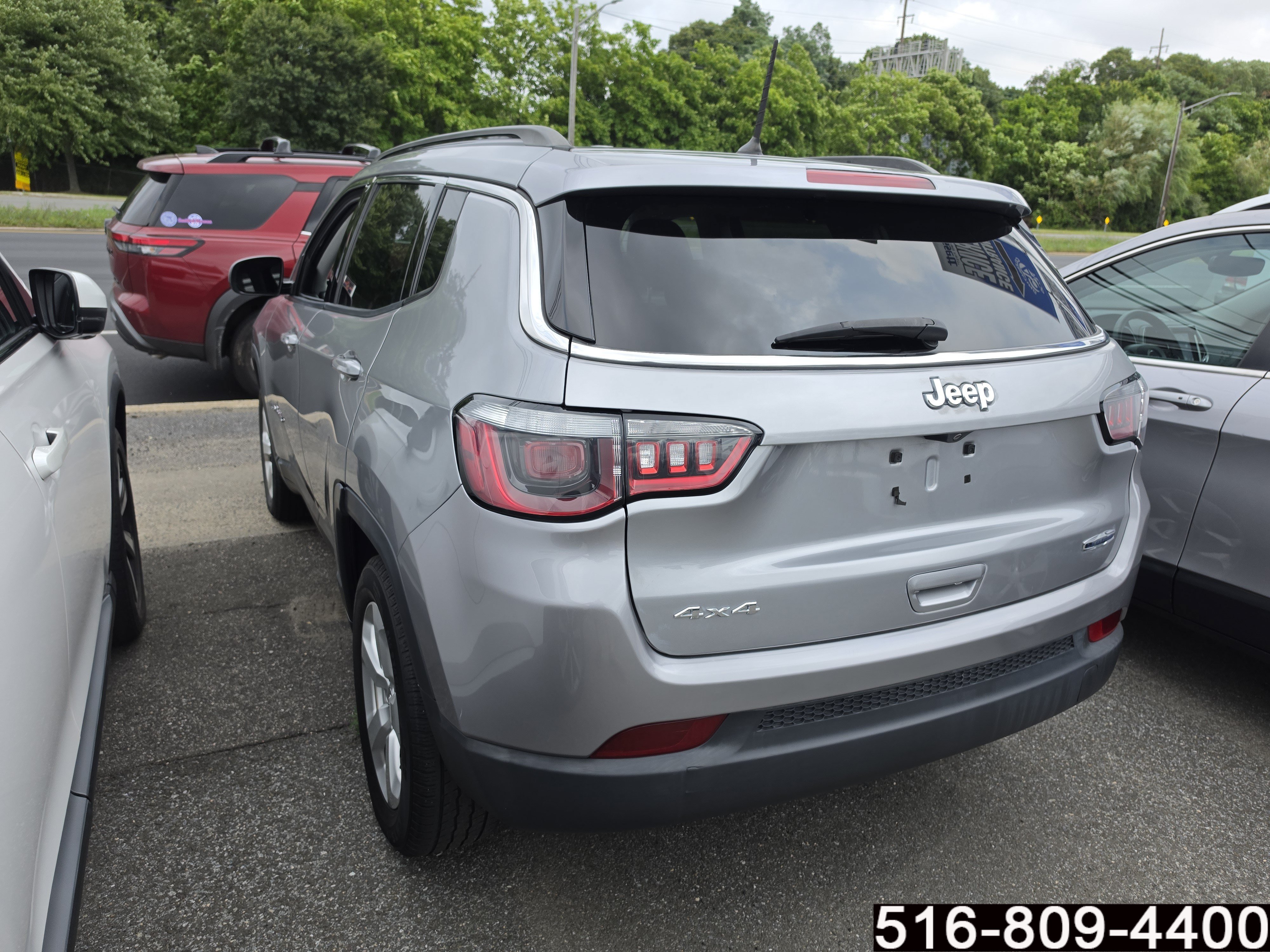 Used 2018 Jeep Compass Latitude AWD/4WD image 6