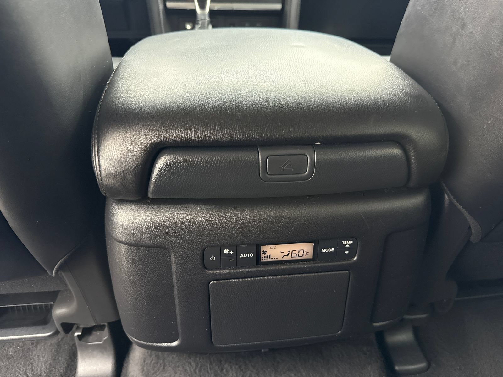 Used 2021 Nissan Armada SV RWD image 38