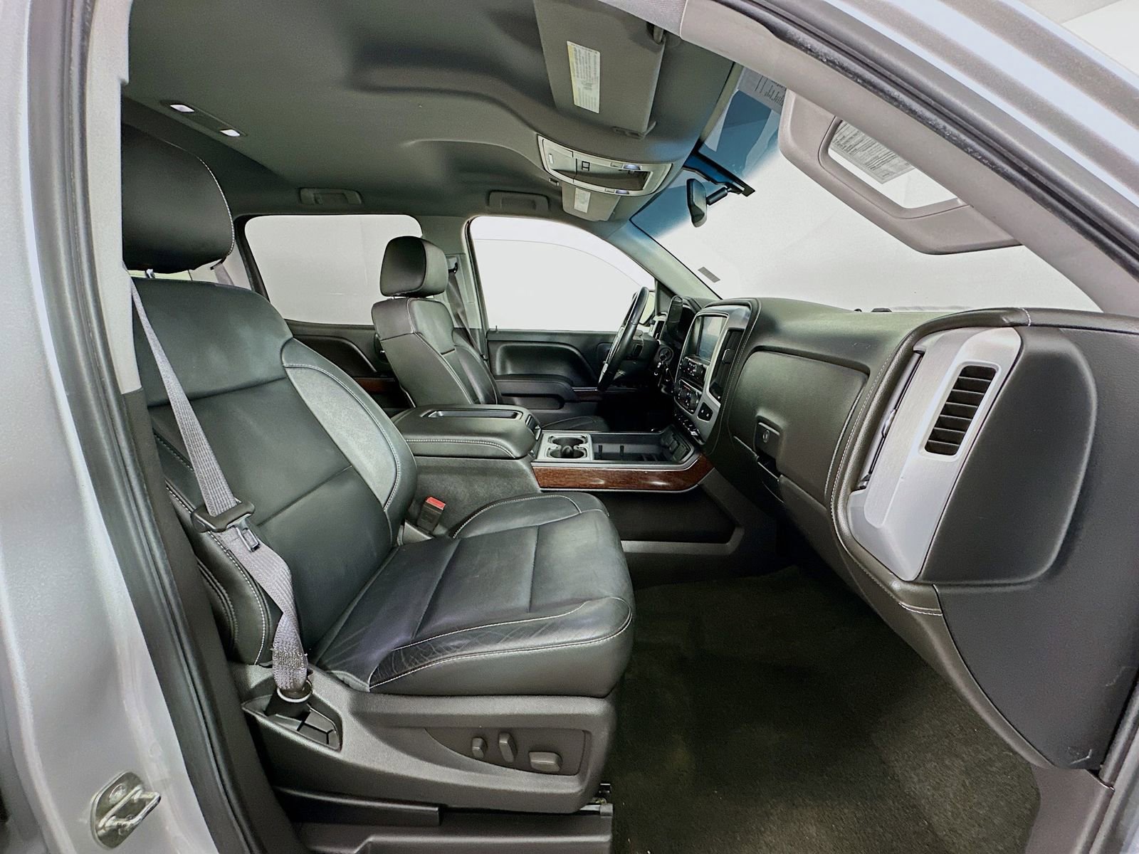 Used 2015 GMC Sierra 1500 SLT w/ SLT Crew Cab Value Package AWD/4WD image 29