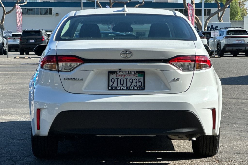 Certified 2025 Toyota Corolla LE FWD image 4