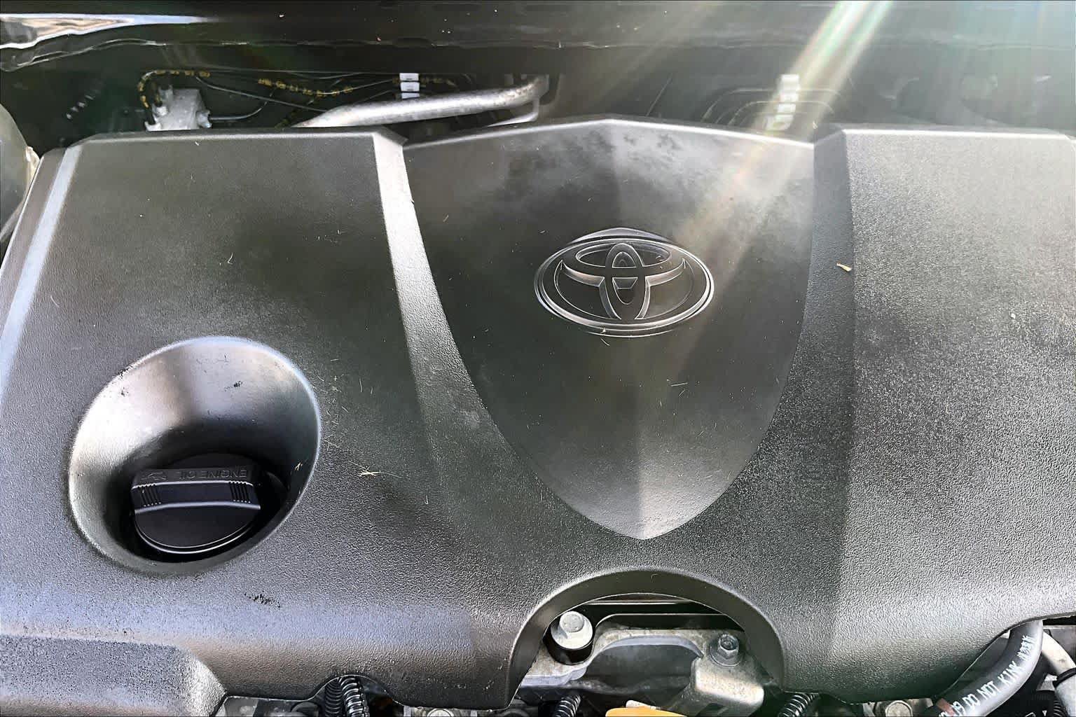 Used 2020 Toyota Camry XLE FWD image 32