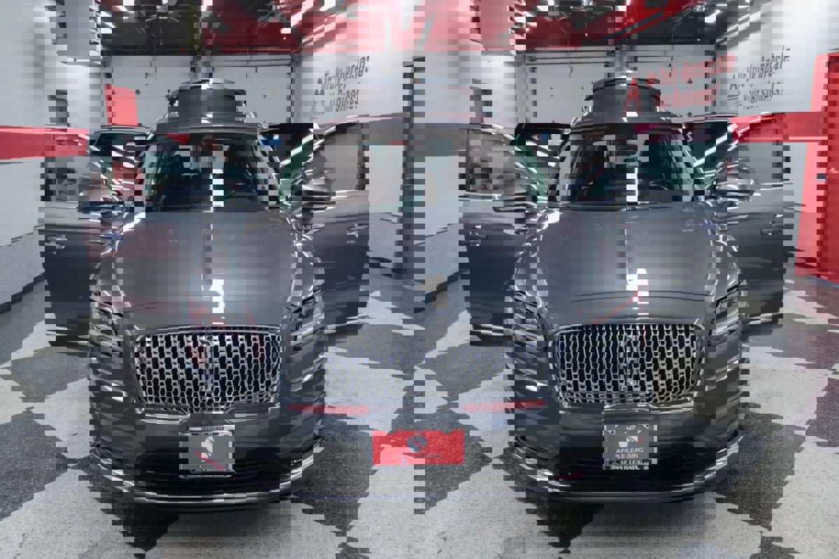 Used 2021 Lincoln Nautilus FWD w/ Equipment Group 101A image 28