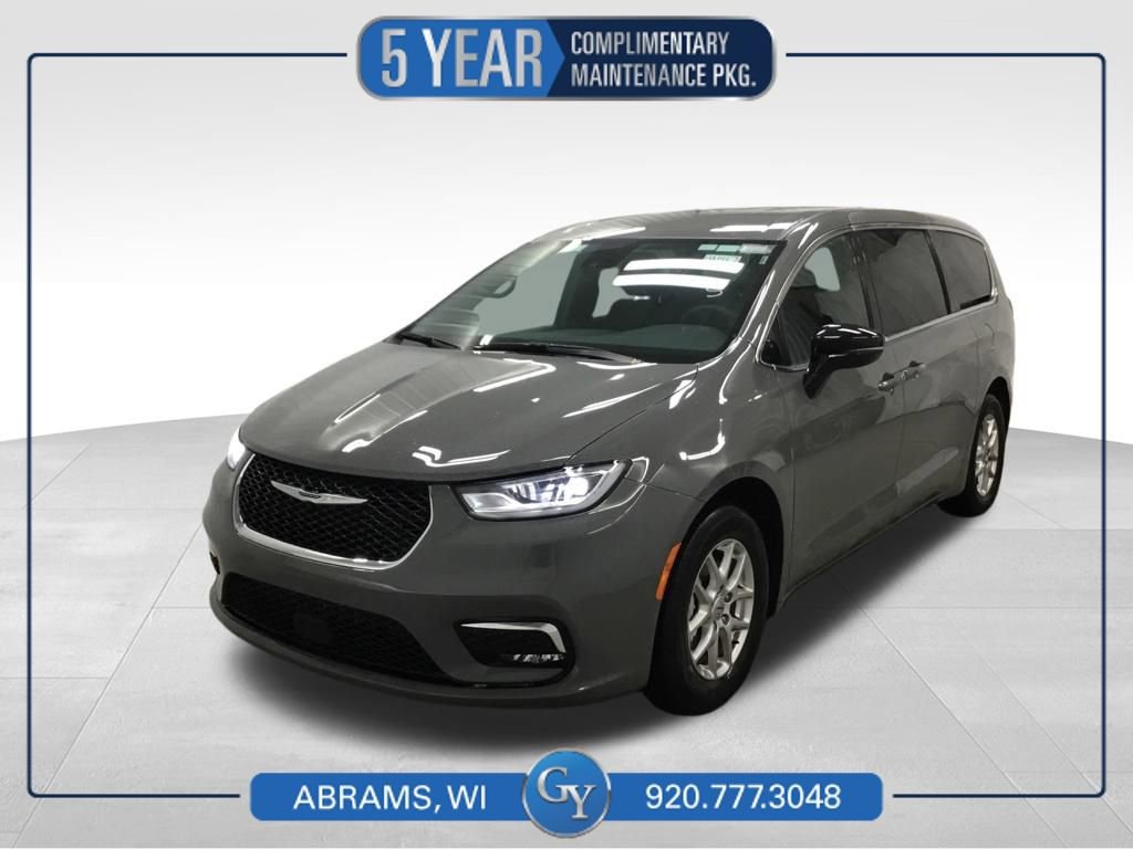 Used 2025 Chrysler Pacifica Select image 1