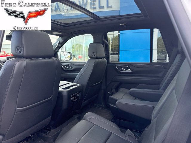 Used 2022 Chevrolet Tahoe Z71 w/ Luxury Package AWD/4WD image 8