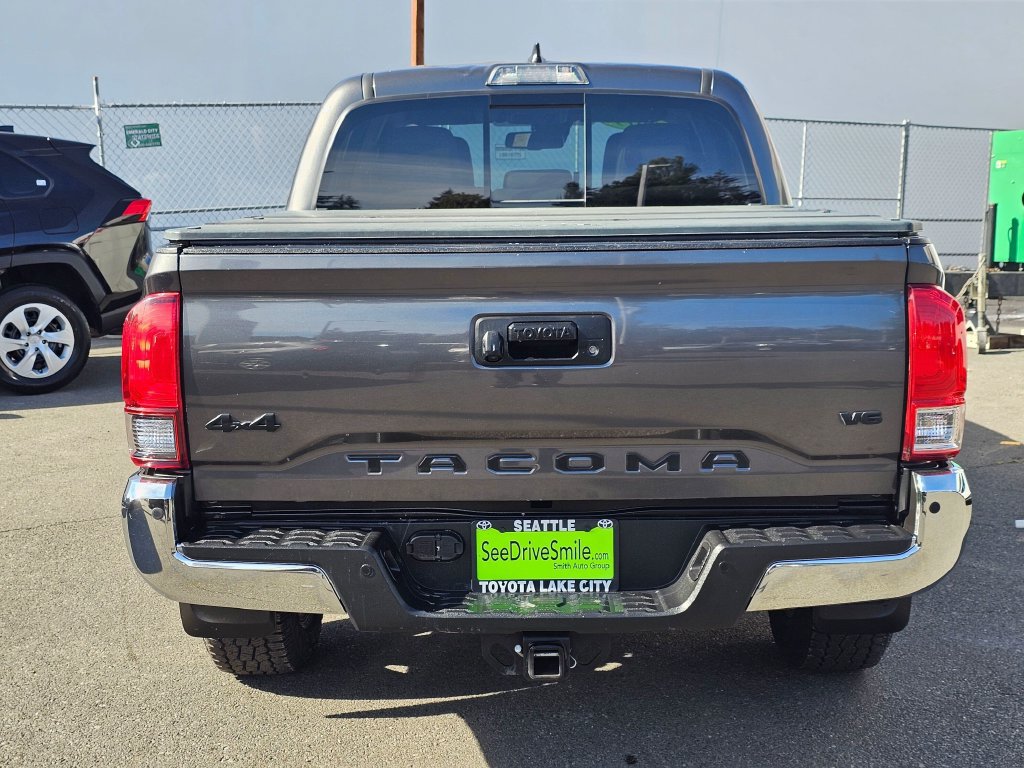 Used 2019 Toyota Tacoma SR5 AWD/4WD image 6