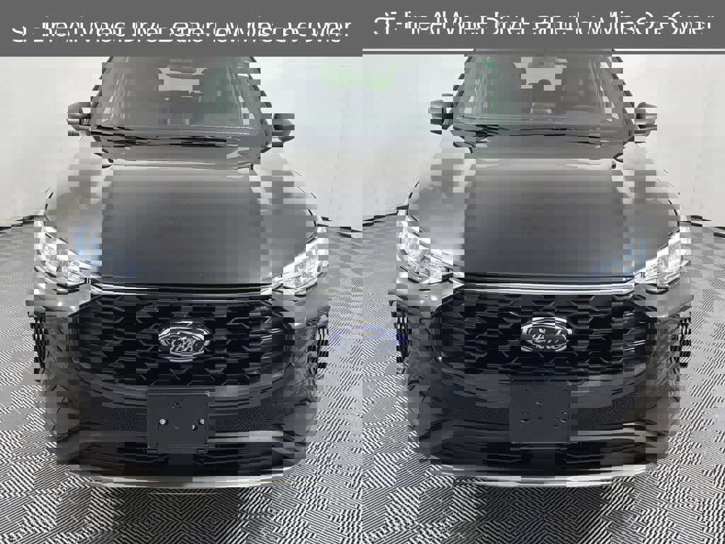 Used 2025 Ford Escape ST-Line image 3