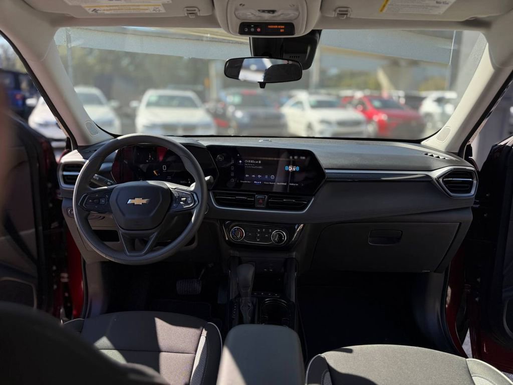 Used 2025 Chevrolet TrailBlazer LT image 21
