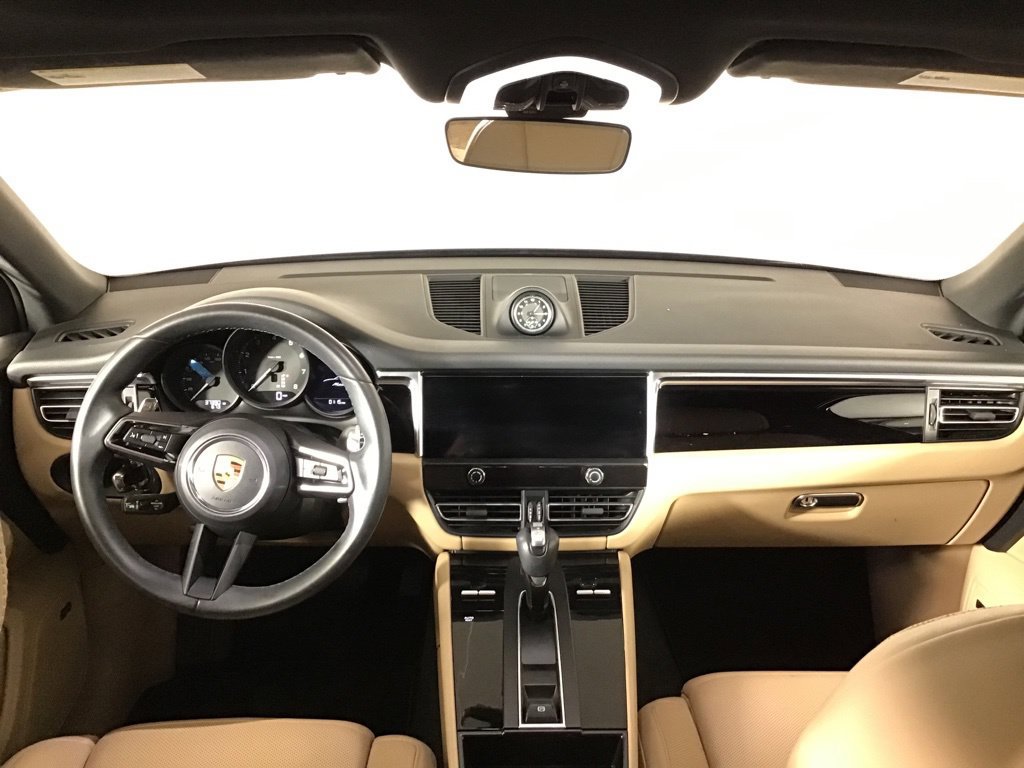 Certified 2023 Porsche Macan Turbo AWD/4WD image 24