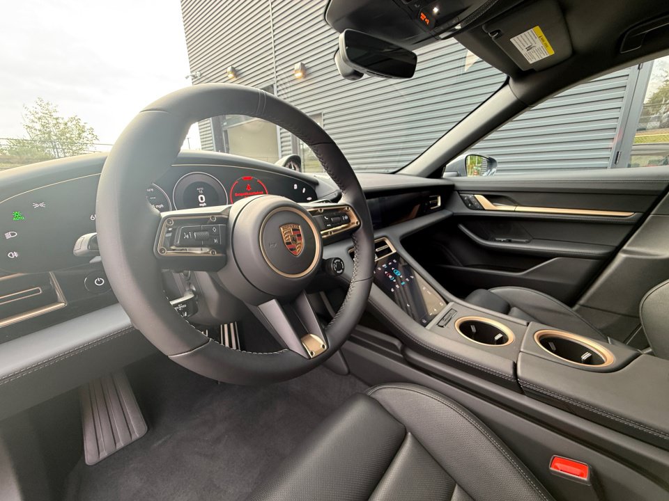New 2026 Porsche Taycan 4S AWD/4WD image 15