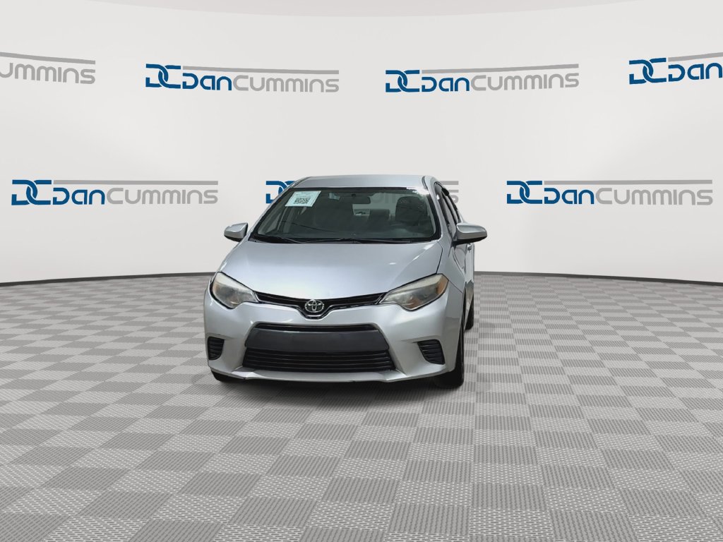Used 2016 Toyota Corolla LE FWD image 3