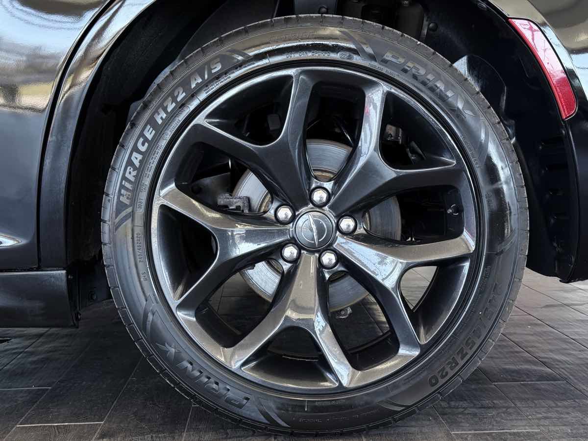 Used 2021 Chrysler 300 S w/ S Model Appearance Package image 38