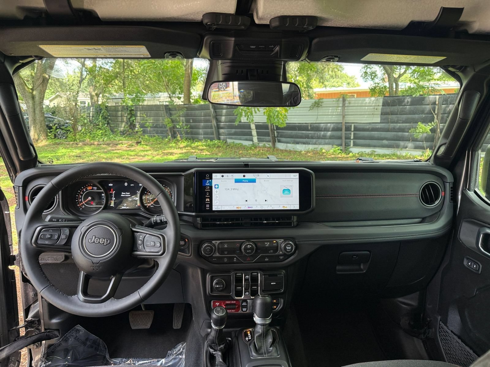 Used 2026 Jeep Wrangler Unlimited Rubicon AWD/4WD image 26