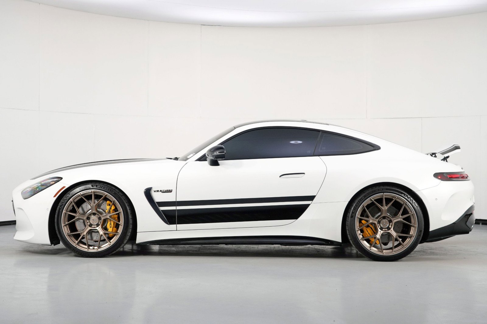 Used 2024 Mercedes-Benz AMG GT 63 image 9