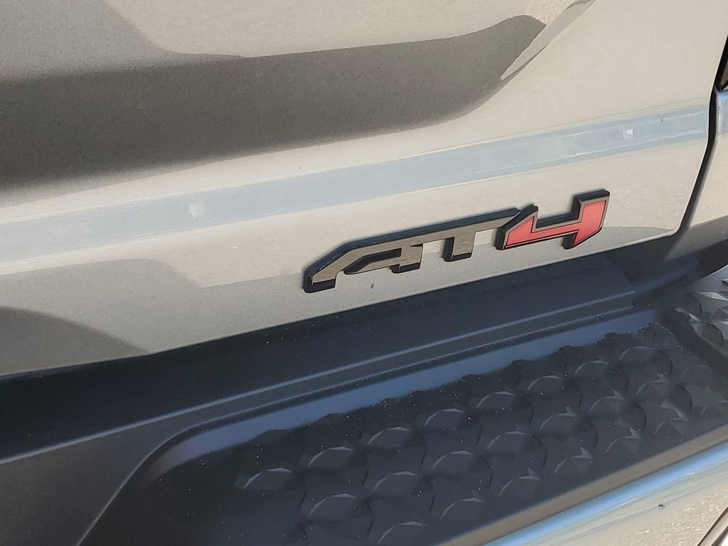 Certified 2025 GMC Canyon AT4 w/ Nightfall Edition AWD/4WD image 27