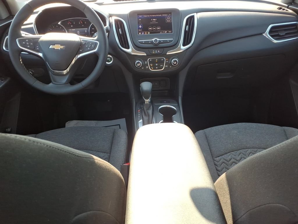 Used 2024 Chevrolet Equinox LT w/ LPO, Floor Liner Package FWD image 16