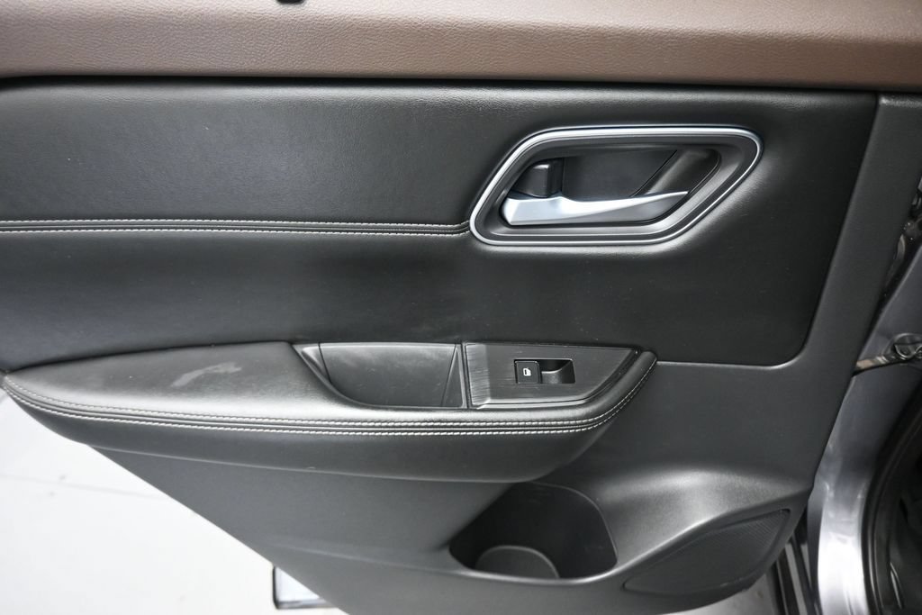 Used 2021 Nissan Rogue SV w/ Premium Package AWD/4WD image 31