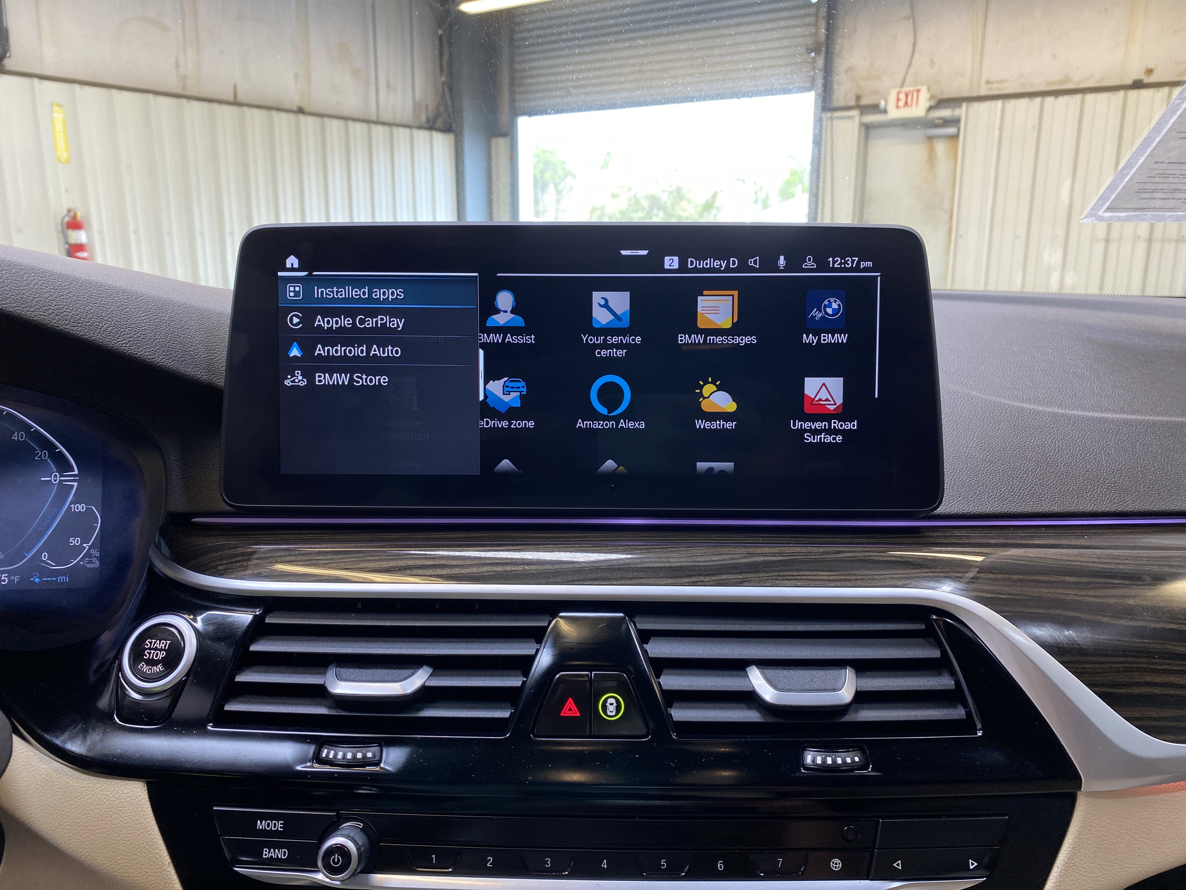 Used 2023 BMW 530e w/ Premium Package image 40