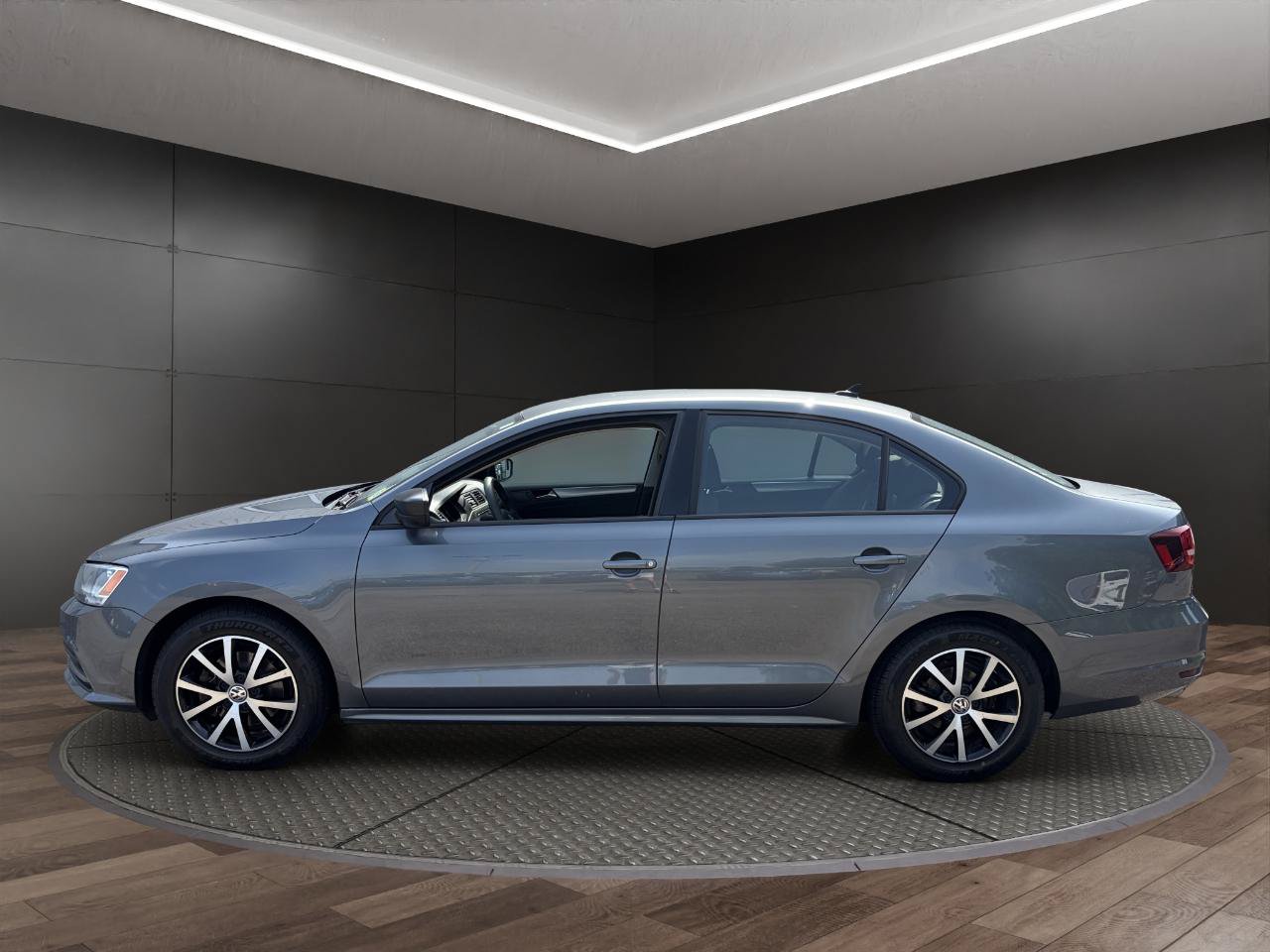 Used 2016 Volkswagen Jetta SE FWD image 5