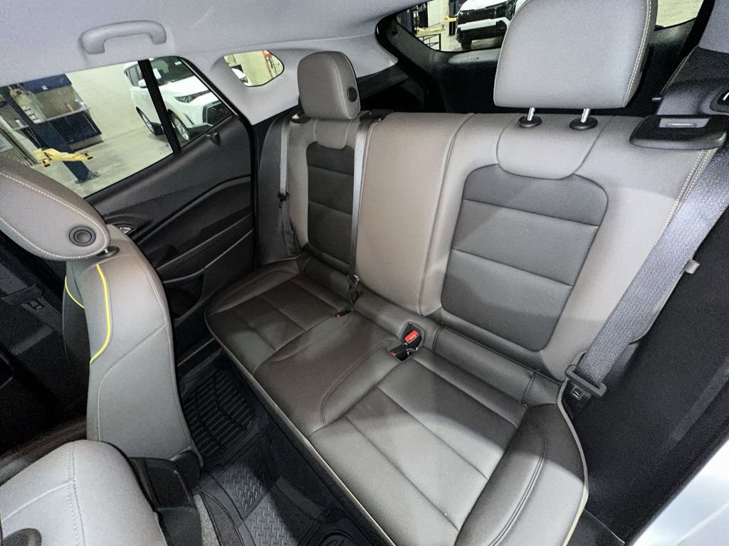 Used 2025 Chevrolet Trax ACTIV w/ Driver Confidence Package image 23