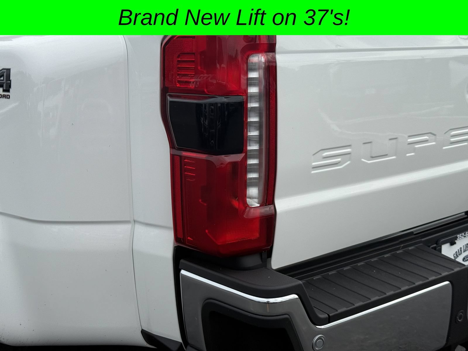 Used 2025 Ford F350 Lariat w/ Lariat Ultimate Package AWD/4WD image 10