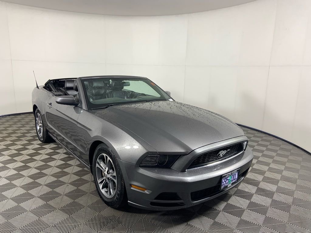 Used 2014 Ford Mustang Premium image 11