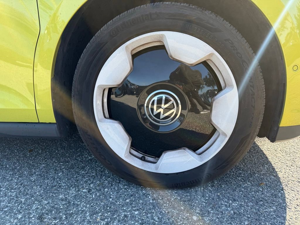 Used 2025 Volkswagen ID. Buzz 1st Edition image 7