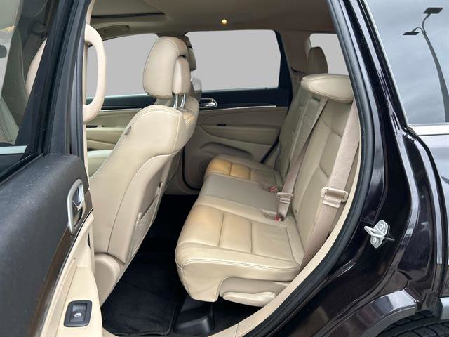 Used 2018 Jeep Grand Cherokee Limited image 10