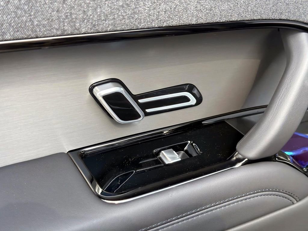 New 2026 Land Rover Range Rover Sport Dynamic SE image 13