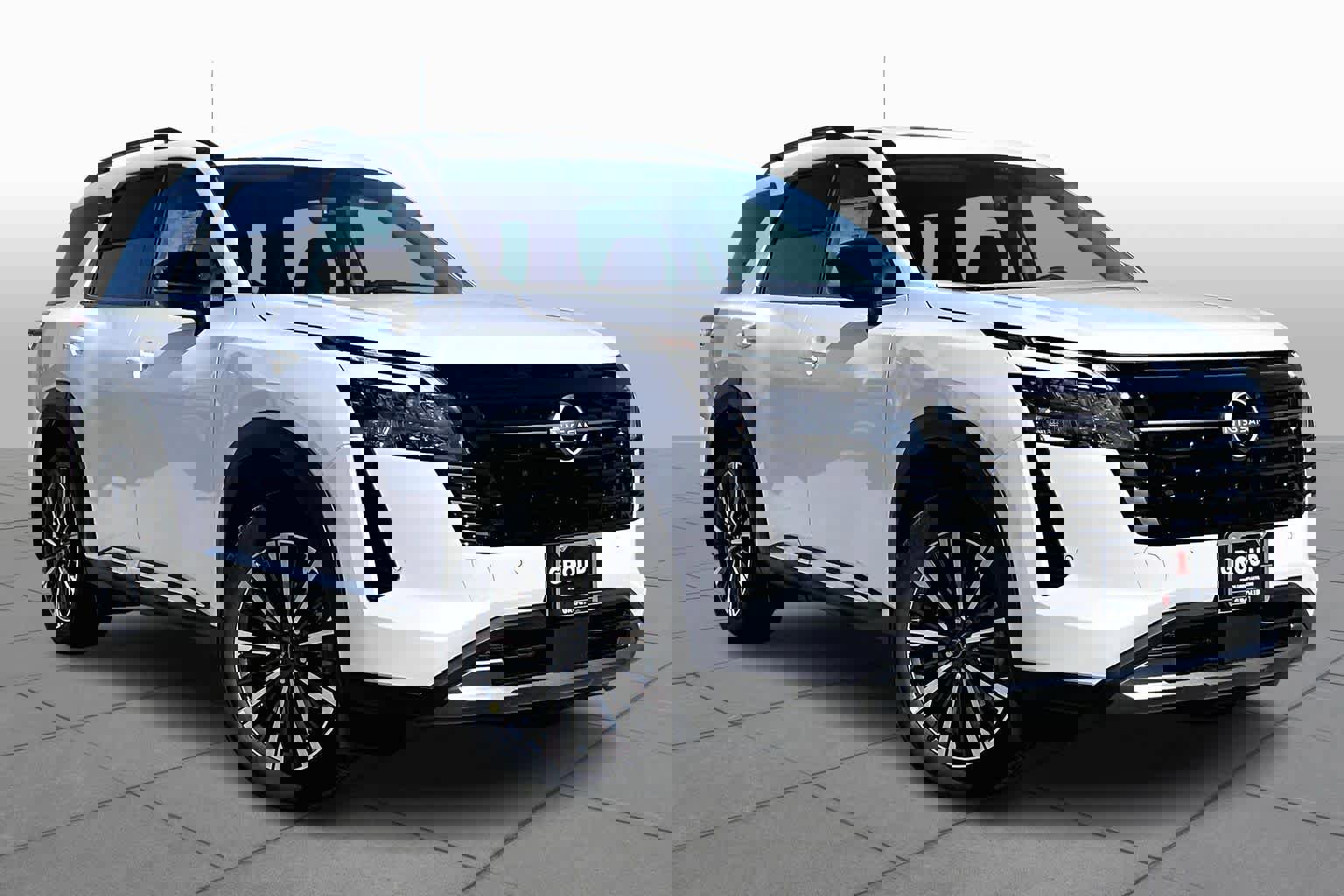 New 2026 Nissan Pathfinder Platinum image 2