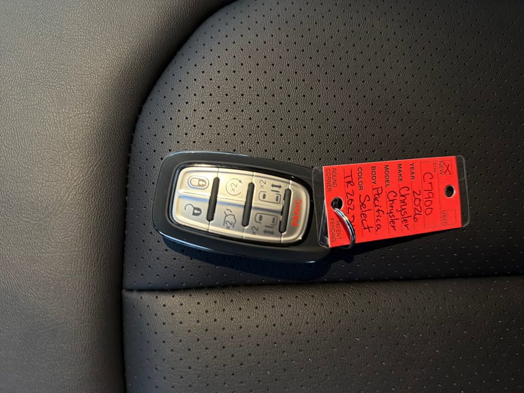 New 2026 Chrysler Pacifica Select image 27