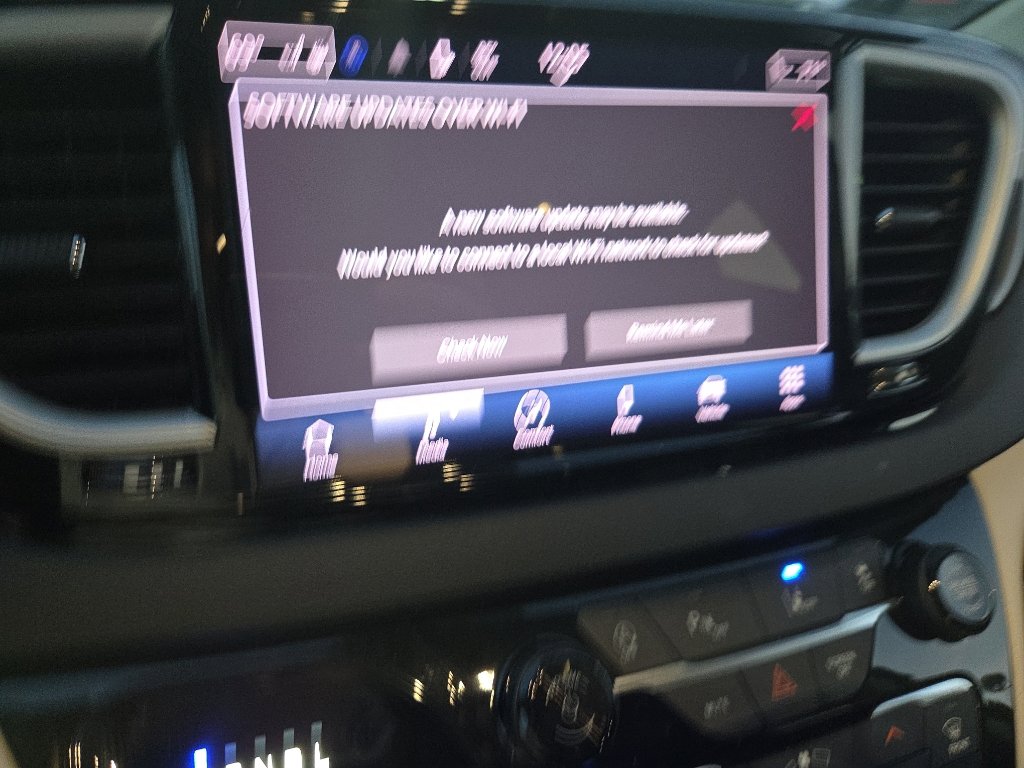 Used 2023 Chrysler Pacifica Touring-L image 10