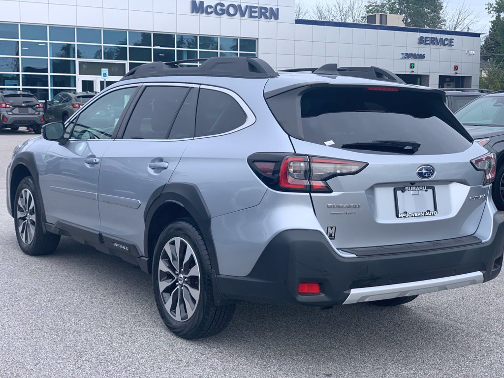 Used 2024 Subaru Outback Limited AWD/4WD image 6