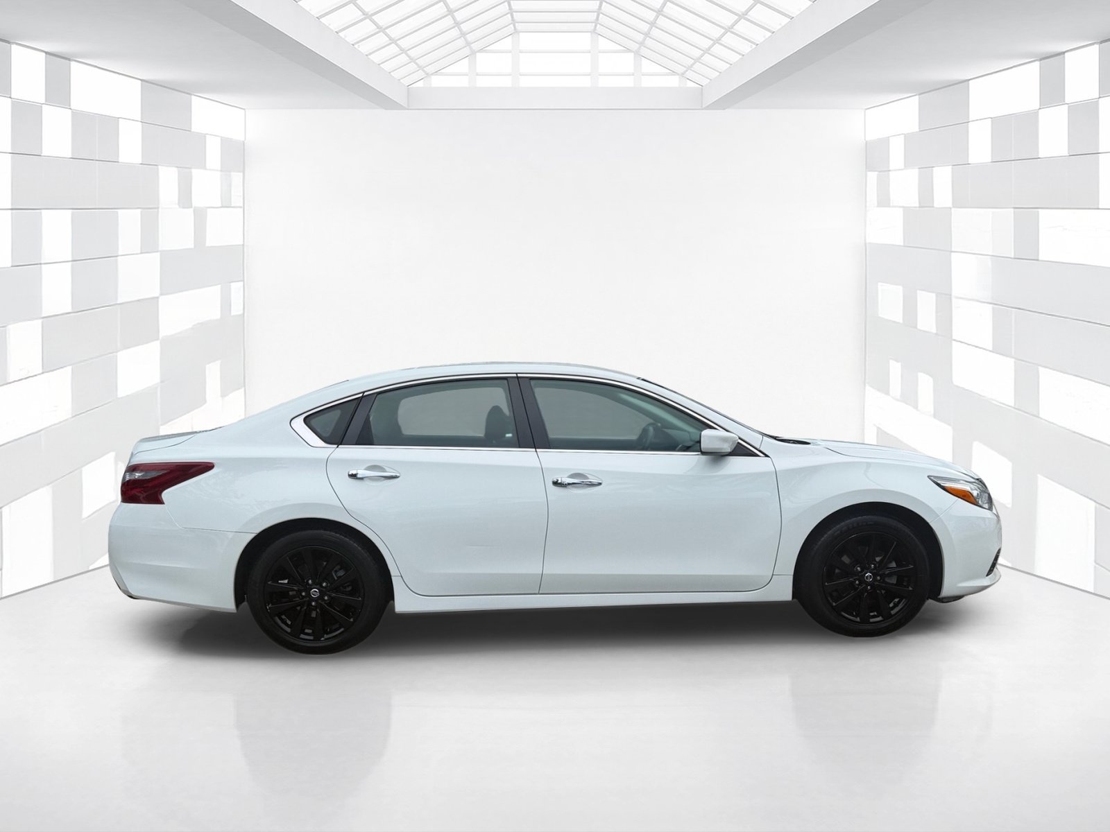 Used 2018 Nissan Altima 2.5 SV FWD image 8