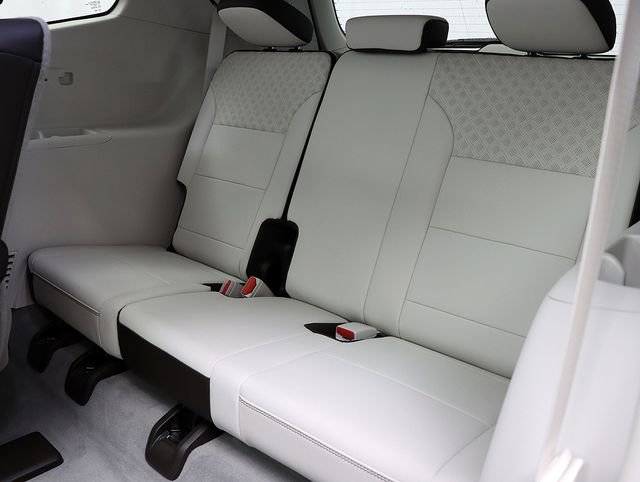 Certified 2024 GMC Acadia Denali w/ Super Cruise Package image 11