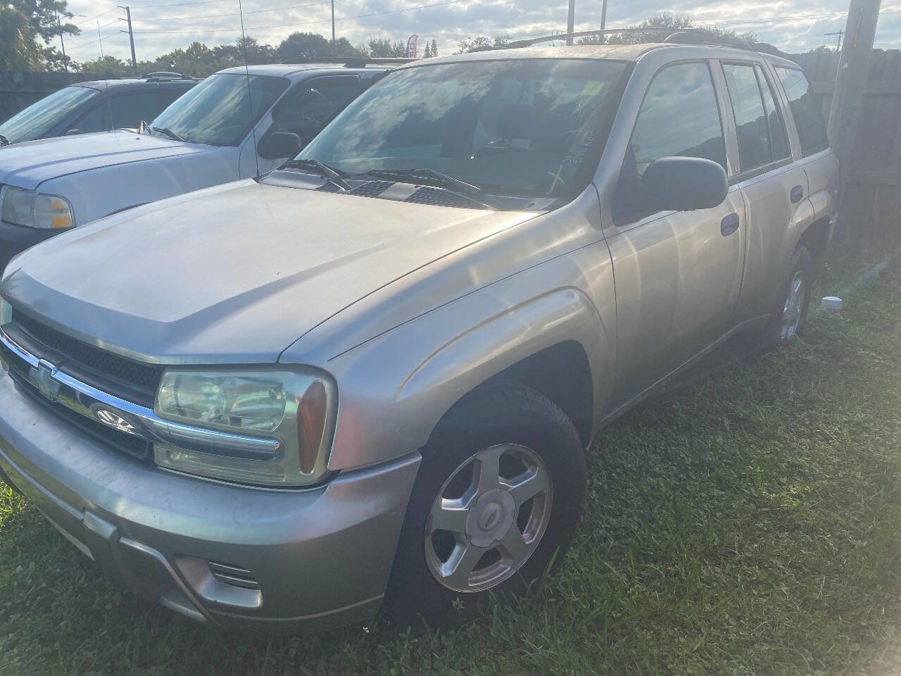 Used 2002 Chevrolet TrailBlazer LS image 1