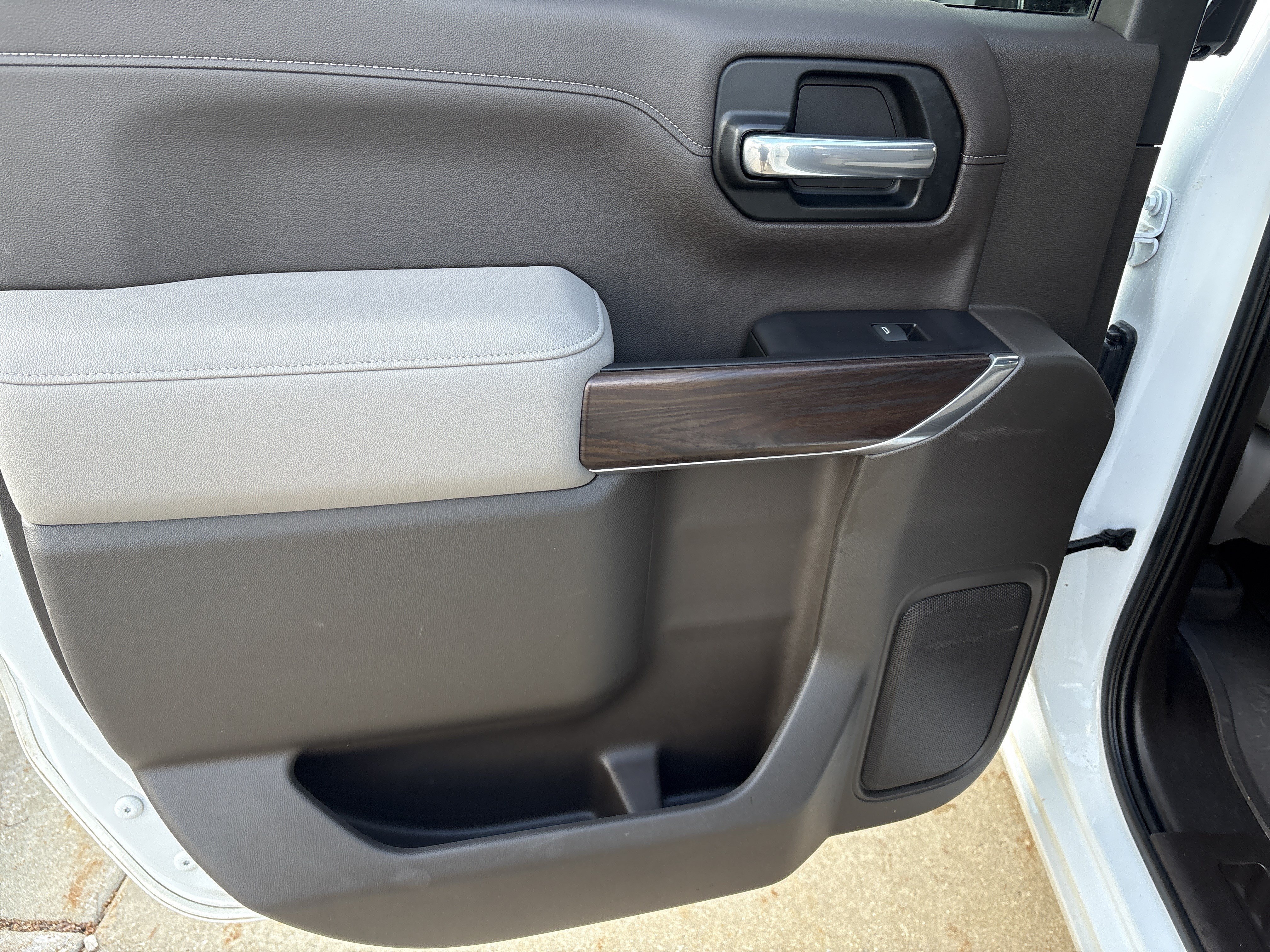 Used 2019 GMC Sierra 1500 SLT w/ SLT Premium Package AWD/4WD image 15