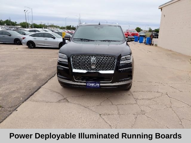 Used 2024 Lincoln Navigator Premiere AWD/4WD image 10