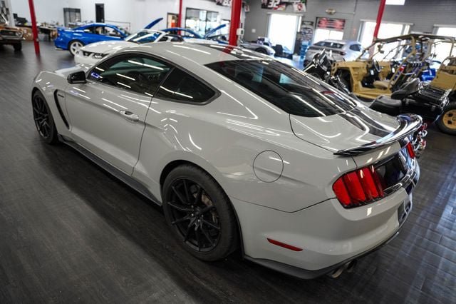 Used 2016 Ford Mustang Shelby GT350 w/ Technology Package RWD image 3