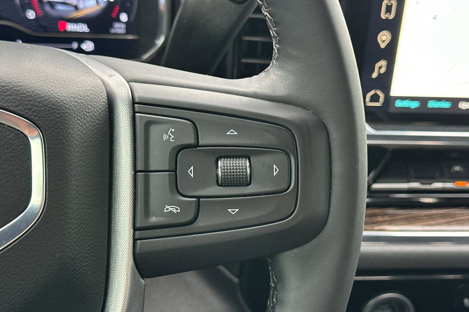 Used 2024 GMC Sierra 1500 Elevation w/ LPO, Elevation Black Package image 35