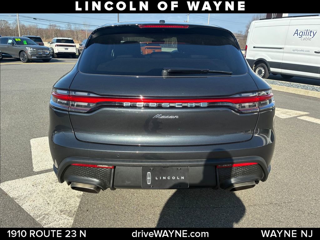 Used 2022 Porsche Macan image 4