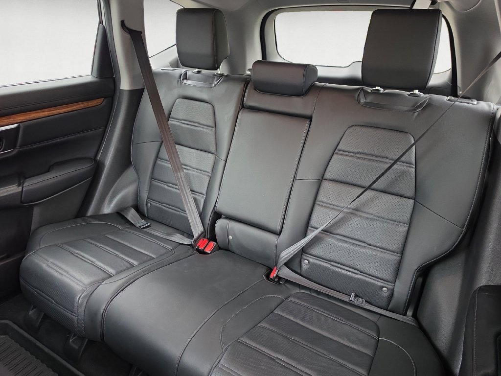 Used 2018 Honda CR-V Touring image 14