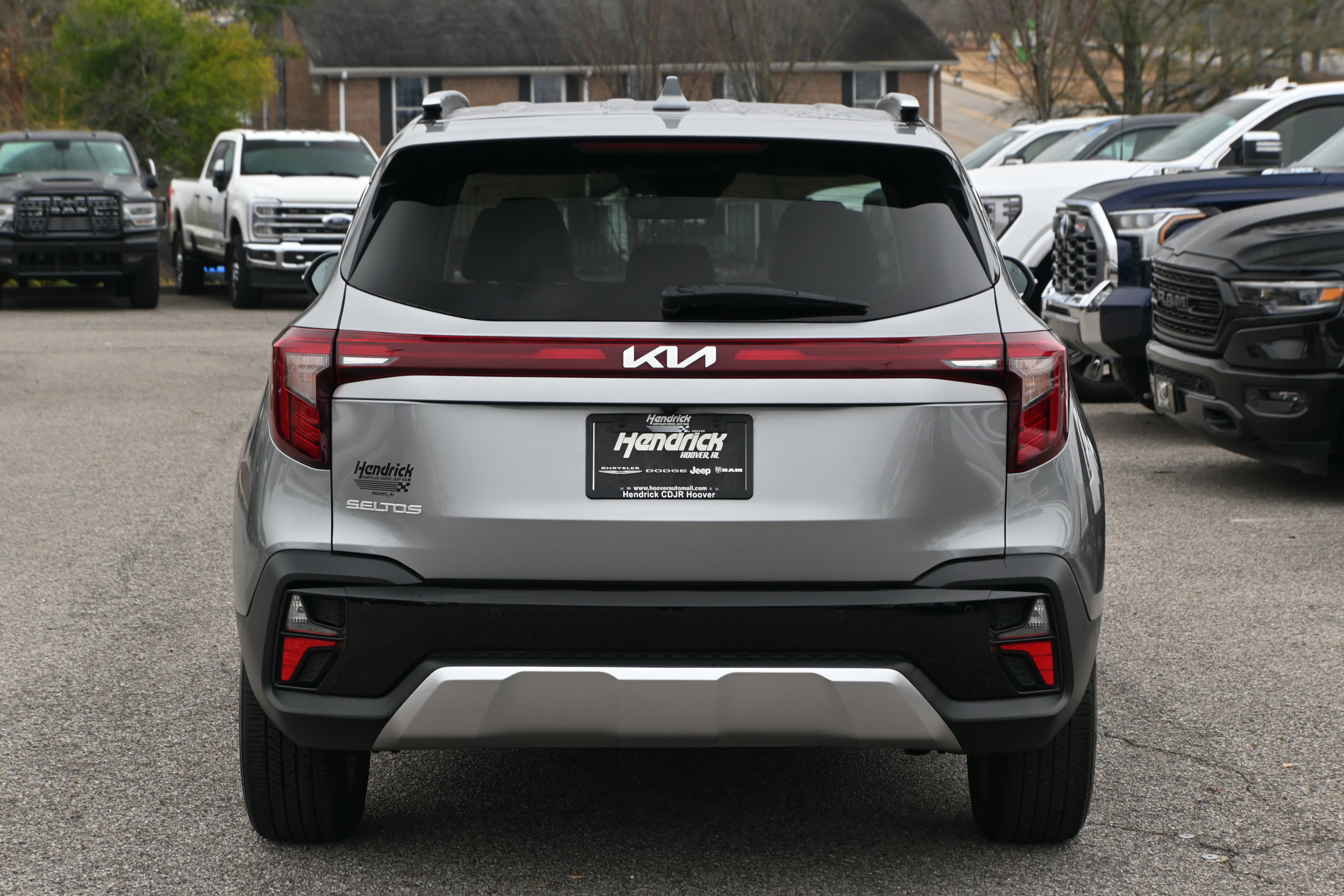 Used 2025 Kia Seltos EX image 12