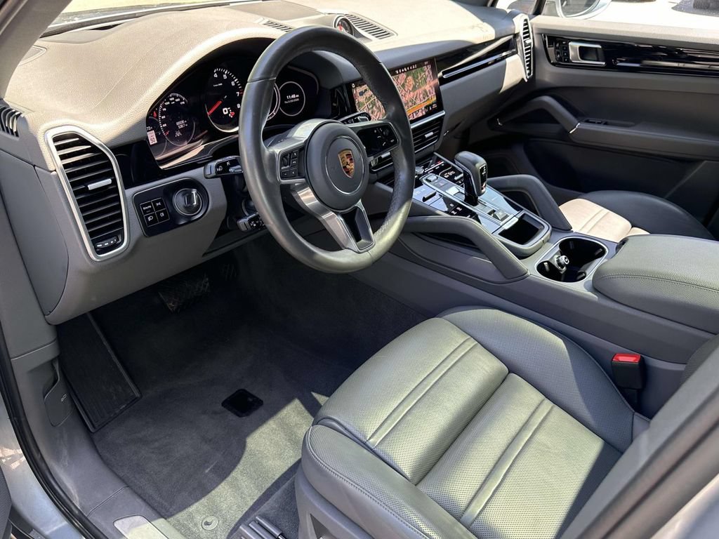 Used 2020 Porsche Cayenne AWD/4WD image 11