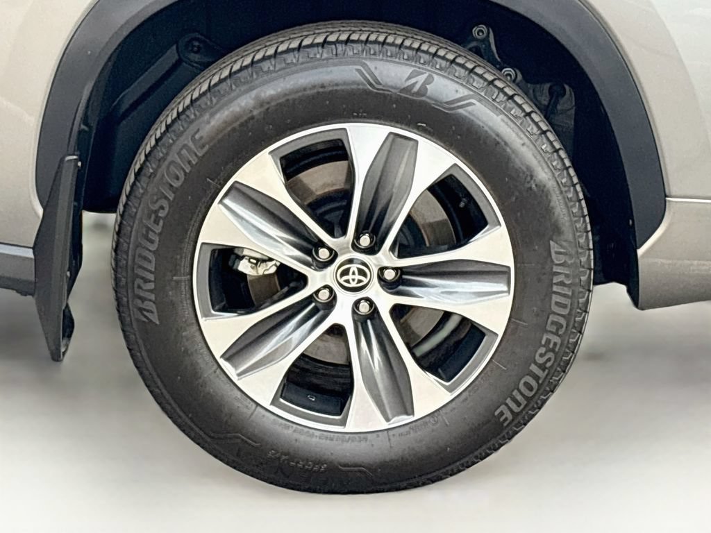 Certified 2026 Toyota Highlander XLE AWD/4WD image 34