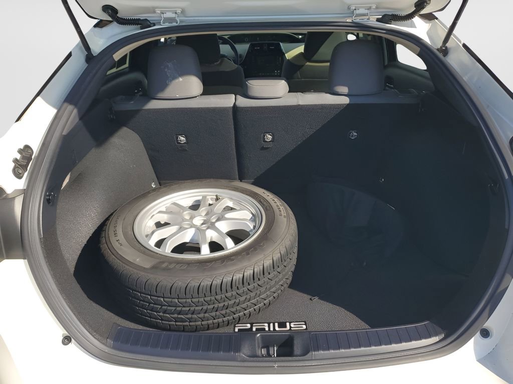 Used 2016 Toyota Prius Two image 22