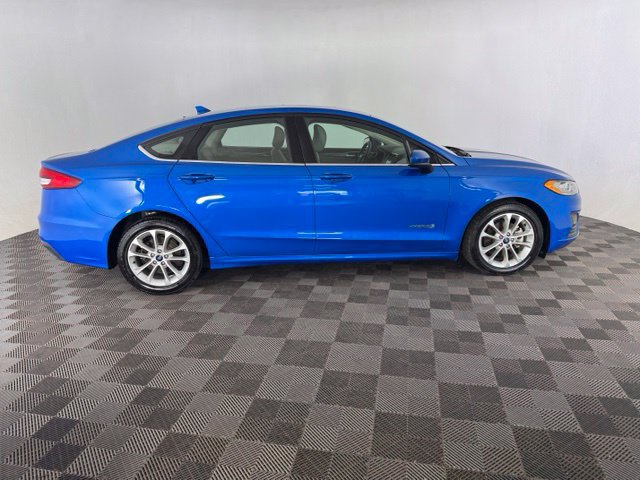 Used 2019 Ford Fusion SE FWD image 3