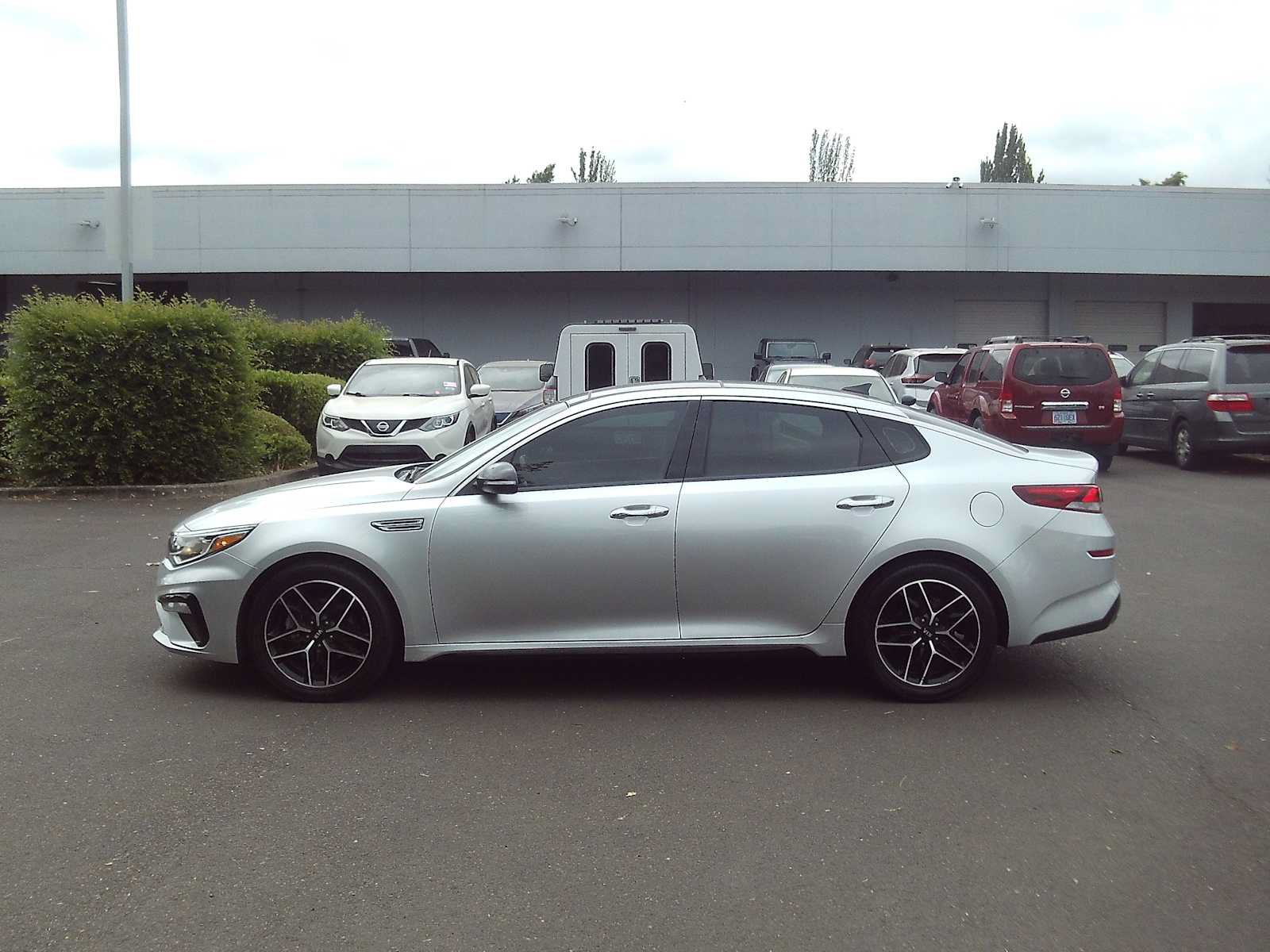 Used 2020 Kia Optima SE FWD image 2