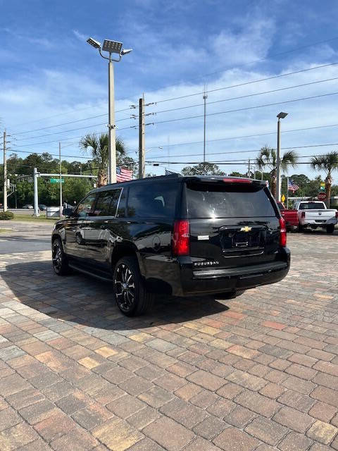 Used 2016 Chevrolet Suburban LT w/ Luxury Package RWD image 7